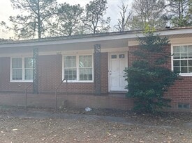 1407 W Gentilly Rd in Statesboro, GA - Building Photo