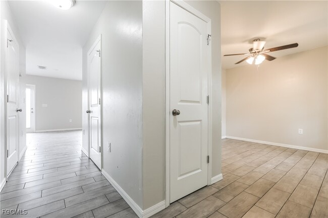 5155 Wildgoose Dr in North Port, FL - Building Photo - Building Photo