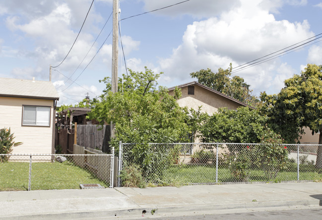 22810 Myrtle St in Hayward, CA - Foto de edificio - Building Photo