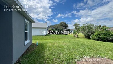 1242 Halber Ave NW in Palm Bay, FL - Building Photo - Building Photo