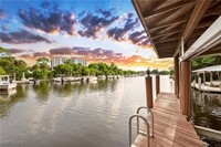 2180 Harbor Ln in Naples, FL - Foto de edificio - Building Photo