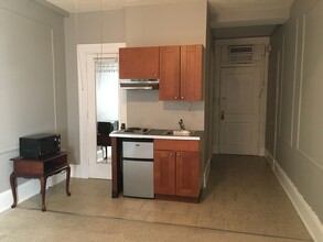 1324 Locust St, Unit 821 in Philadelphia, PA - Building Photo - Building Photo