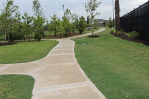 21202 Surf Is Dr in Cypress, TX - Building Photo