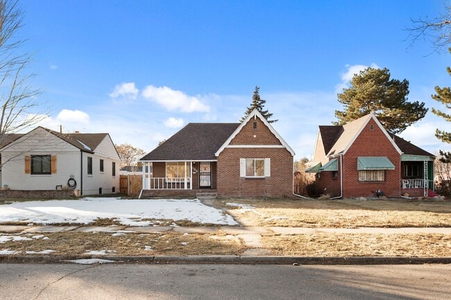 3085 Clermont St in Denver, CO - Building Photo - Building Photo