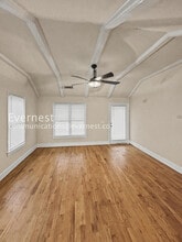 915 Paoli Ave SE in Atlanta, GA - Foto de edificio - Building Photo