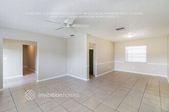 205 Donatello Dr in Brandon, FL - Building Photo - Building Photo