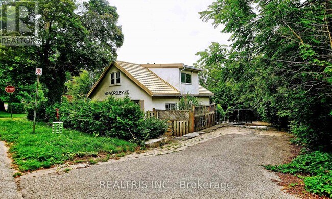 149 Worsley St in Barrie, ON - Building Photo - Building Photo