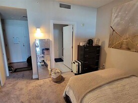 1120 E Kennedy Blvd, Unit 1217 in Tampa, FL - Building Photo