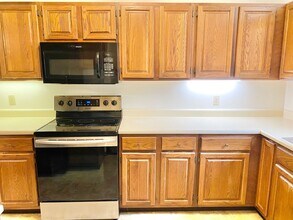 6 Hideaway Ln in Williston, VT - Building Photo - Building Photo