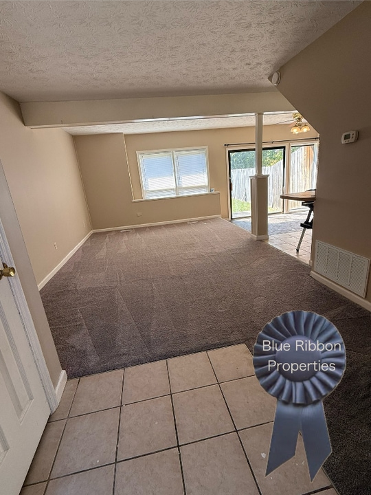 1342 Leaning Tree Ln in Lexington, KY - Building Photo
