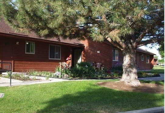 Cimarron Village Apartments in Elko, NV - Building Photo