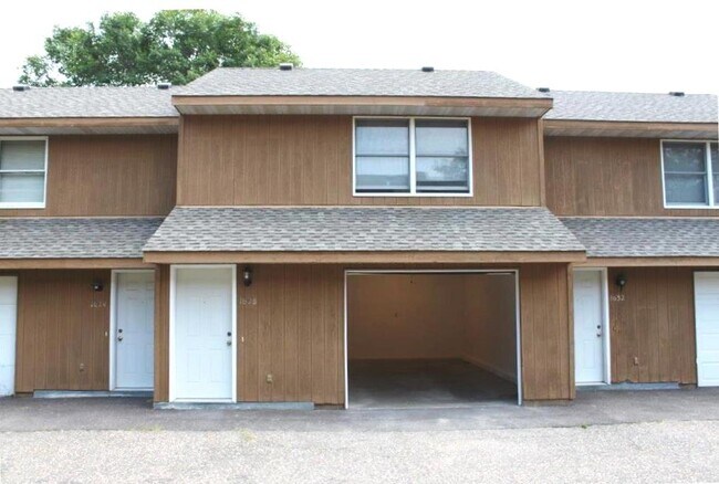 1624 Greeley St S, Unit 1624 in Stillwater, MN - Foto de edificio - Building Photo