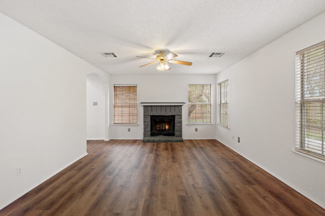 2004 Carriage Hills Trail in Cedar Park, TX - Building Photo - Building Photo