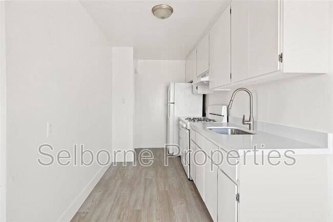 369 Colusa Ave in Kensington, CA - Building Photo - Building Photo