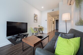 1415 Avenue Overdale in Montréal, QC - Building Photo - Building Photo
