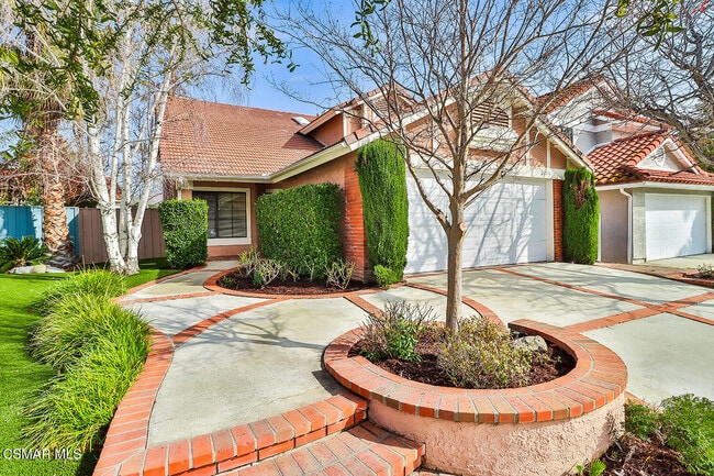 property at 26914 Deerweed Trail