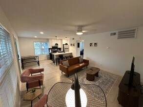 1317 Newning Ave, Unit SI ID1497887P in Austin, TX - Building Photo - Building Photo