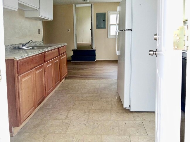 26-28-28 E Pine St. in Millville, NJ - Building Photo - Building Photo