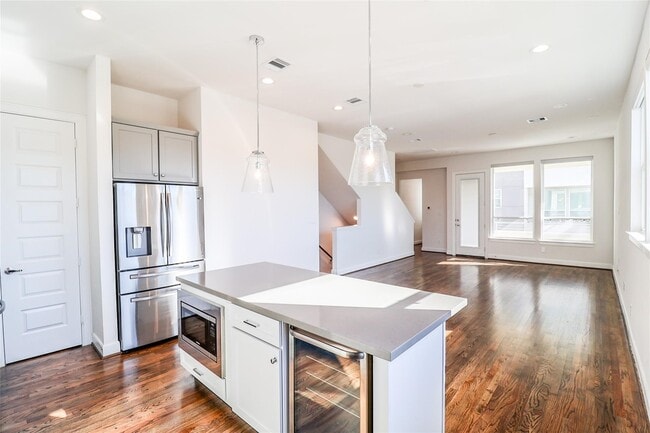 property at 2745 Clinton Dr