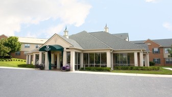 Oakmont Northville Apartments