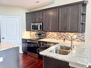 200 S Kirkwood Rd in Kirkwood, MO - Building Photo - Building Photo