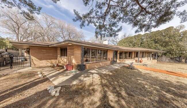 4908 19th St in Lubbock, TX - Building Photo - Building Photo