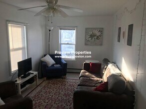 8 Starr Ln, Unit 3 in Boston, MA - Building Photo - Building Photo