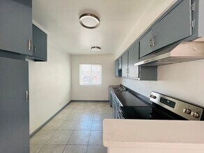 1775 Locust Ave in Long Beach, CA - Building Photo - Building Photo