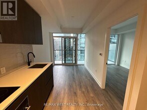 127 Broadway Ave in Toronto, ON - Building Photo - Building Photo