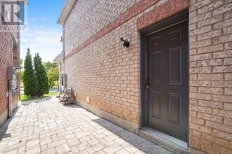 36 Clandfield St in Markham, ON - Building Photo - Building Photo