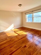 45 Slater St, Unit 1 in Fall River, MA - Foto de edificio - Building Photo