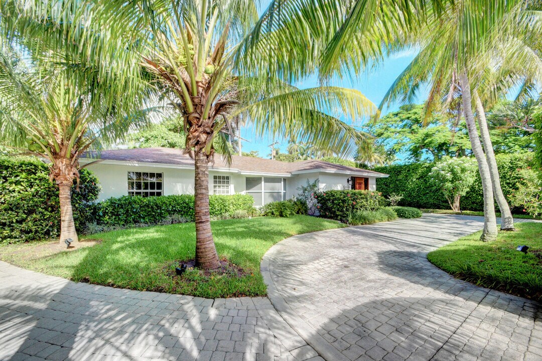 6110 Ridge Ln in Boynton Beach, FL - Building Photo