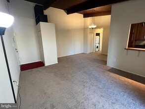 11410 Cherry Hill Rd in Silver Spring, MD - Building Photo - Building Photo