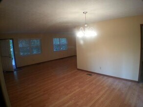 3653 Chestnut Lake Ct in Jonesboro, GA - Building Photo - Building Photo