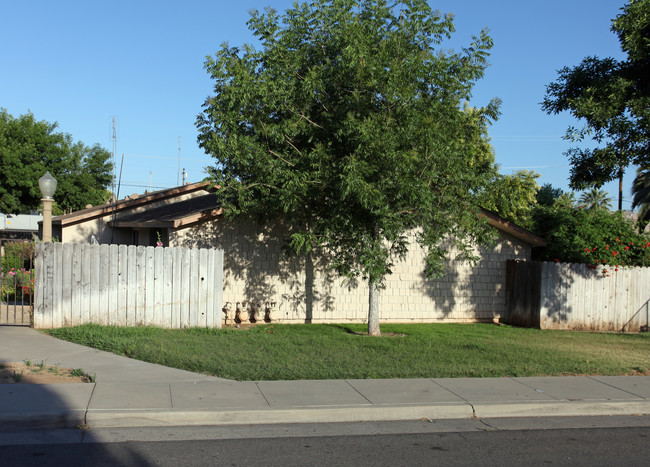 179 N Magnolia St in Woodlake, CA - Building Photo - Building Photo