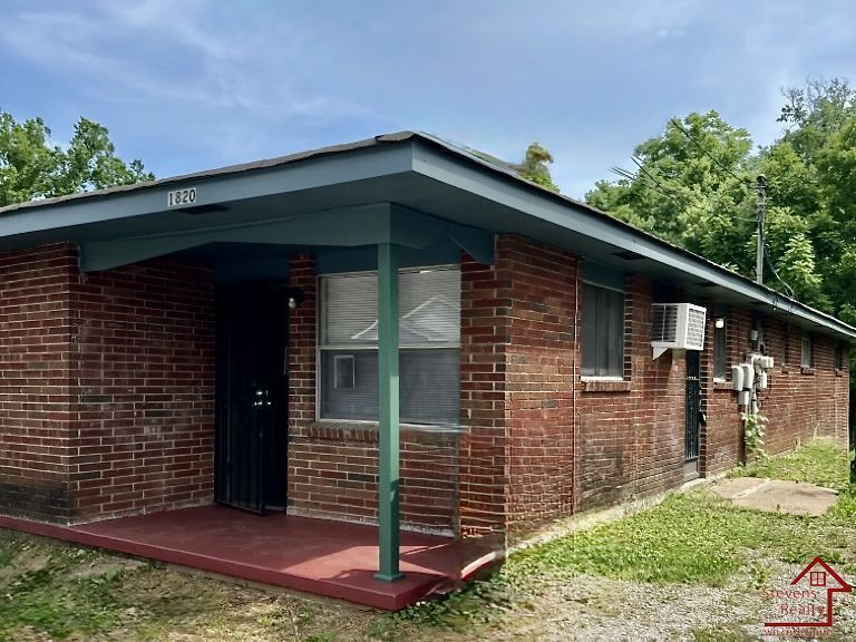 1820 Olive St in Chattanooga, TN - Building Photo