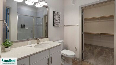 1852 E Northside Dr, Unit 2410 in Fort Worth, TX - Building Photo - Building Photo