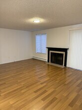 1826 Maple Ln in Kent, WA - Building Photo - Building Photo