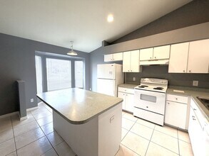 1125-1127 Diplomat Pkwy W in Cape Coral, FL - Building Photo - Building Photo