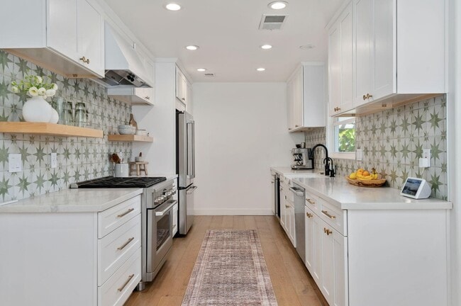 34 Lorinda Pl in Santa Barbara, CA - Building Photo - Building Photo