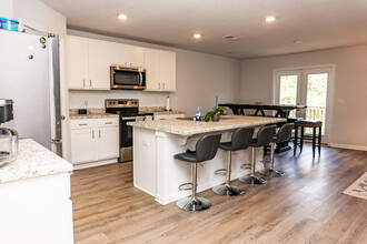 3268 Chapelwood Dr in Crestview, FL - Building Photo - Building Photo