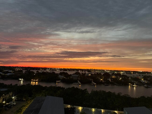 3589 S Ocean Blvd in South Palm Beach, FL - Building Photo - Building Photo