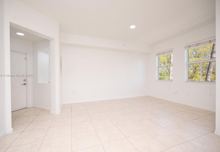 11403 NW 89th St in Doral, FL - Building Photo - Building Photo