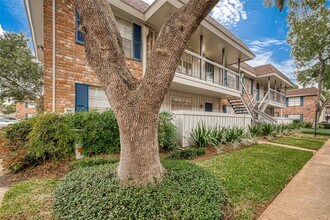 2350 Bering Dr in Houston, TX - Building Photo - Building Photo