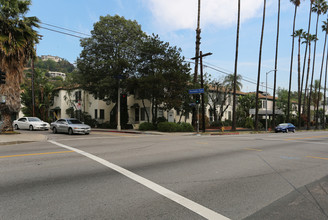 Hollywood Plaza Apartments in Los Angeles, CA - Building Photo - Building Photo