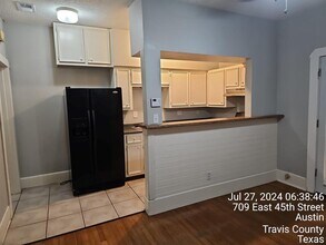 709 E 45th St in Austin, TX - Building Photo - Building Photo