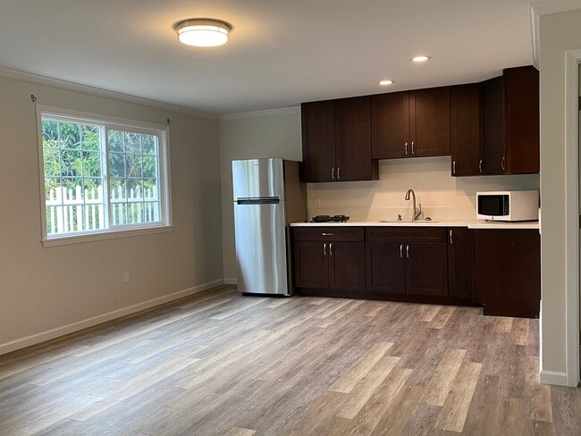 1253 Ekaha Ave in Honolulu, HI - Building Photo - Building Photo