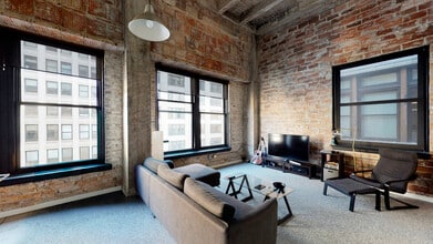 20 N State St, Unit 1005 in Chicago, IL - Foto de edificio - Building Photo