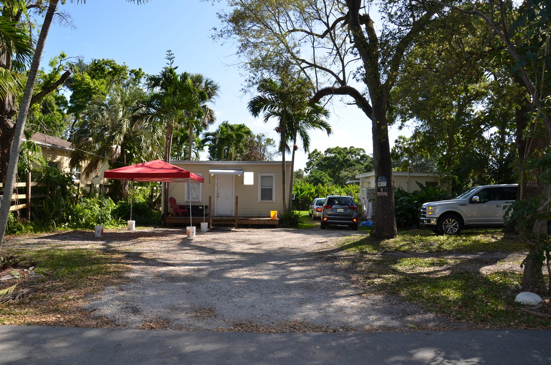 4608 SW 29th Ter in Fort Lauderdale, FL - Building Photo