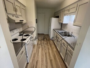 1332 W 24TH in Independence, MO - Building Photo - Building Photo